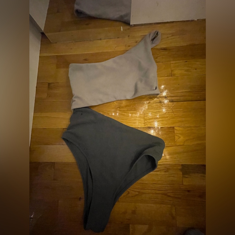 SEXY GREY ONE PIECE! So cuteeee